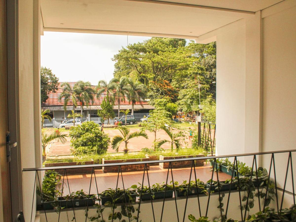 Rion Hostel Bogor Exterior foto